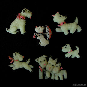 Fosforová, fosforeskující brož - pes, pejsek