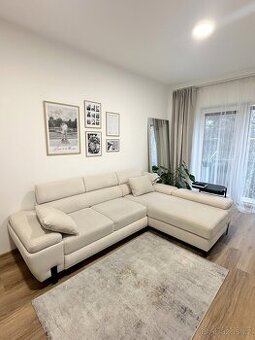 Téměř nový rozkládací gauč s úložným prostorem