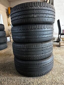 Letni pneu 235/50 r19