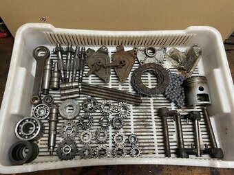 ČZ Jawa 125 150 175 250 350 díly motoru