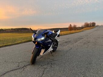Yamaha yzf r125 2015