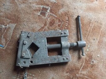 Zámečnický - topenářský svěrák -