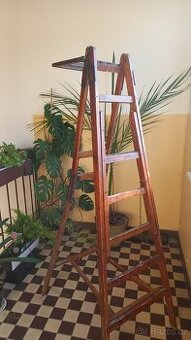 Prvorepublikové dřevěné štafle