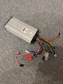 Řídící jednotka elektrokoloběžka / moped