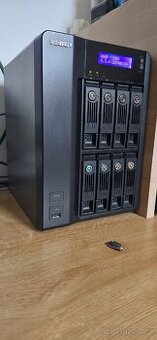 NAS QNAP TS-809 pro - 1
