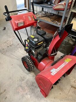 Frézu na sníh  VEGA 862 LUX samochodnou, různé rychlosti