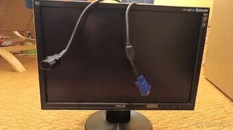 Plochý monitor k počítači