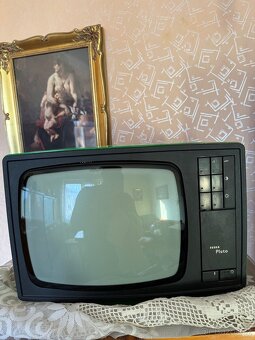 Retro televize Tesla