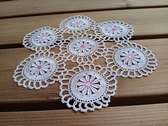 Háčkované dečky-cena je uvedena za kus