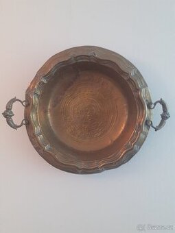 Mosazná tepaná mísa