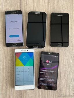 Mobilní telefony - různé modely