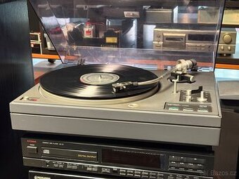 Gramofon Tesla MC 400