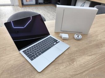 Apple MacBook Air 13 (M4 2025) Silver - ZÁRUKA 2 ROKY