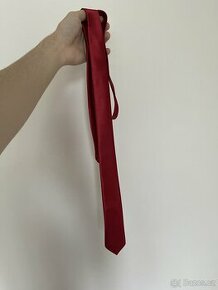 Červená kravata