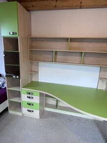 Designový pracovní stůl a sestava nábytku pro studenty