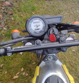 Yamaha XG 250 Tricker