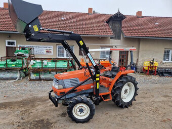 Kubota GL 260 s čelním nakladačem