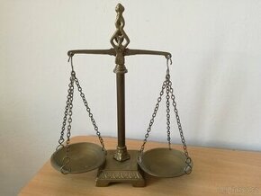 Prodej - starožitná kupecká řetízková váha. - 1