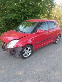 Suzuki Swift 1.5i. 74kw