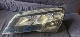 Leve predni svetlo skoda superb 3 halogen