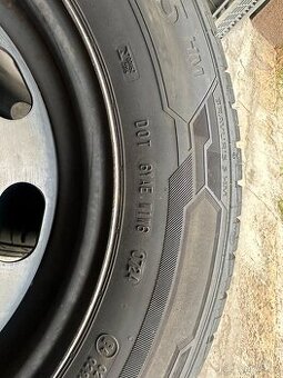 Letní pneu Škoda Octavia s disky 195/65 R15