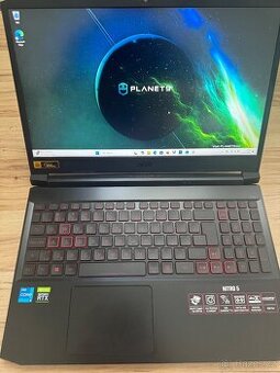 Notebook Acer Nitro 5 – i5, RTX 3050 – Herní stroj za super