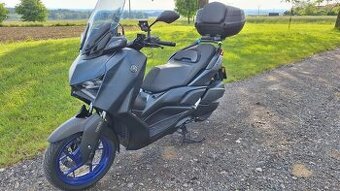 Yamaha XMax 300