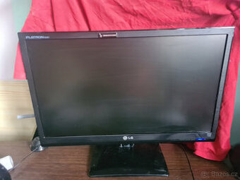 Širokoúhlý 21,5" LG LED monitor řady dvi sub