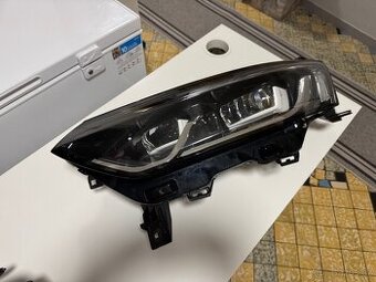Přední světlomet RENAULT Koleos 260600731R