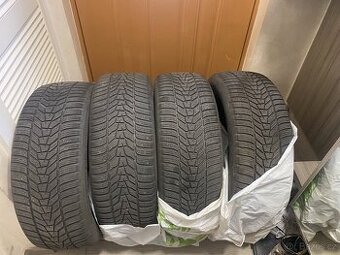Zimní pneu Hankook Winter icept evo3 X 235/55 R19 105V