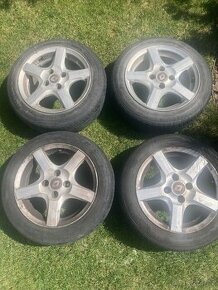 Renault Alu kola 15” pneu 165/65 R15