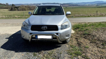 Toyota RAV4 2.0 VVT-i, 112kW, benzín, 4x4