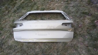 Škoda Superb 4 zadní víko