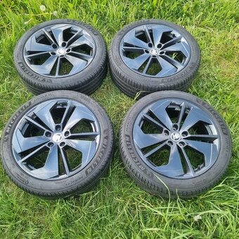 Alu Comet black R18 5x112 Michelin 225/45/18 - 1