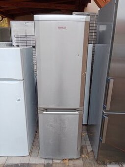Lednice s mrazakem Beko A++
