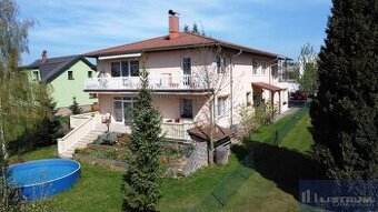 RD 11+3 v obci Ohrobec