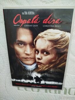 Ospalá díra,DVD,Johnny Depp,Christina Ricci,režie Tim Burton