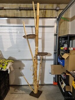 Kočičí strom / škrabadlo pro kočky