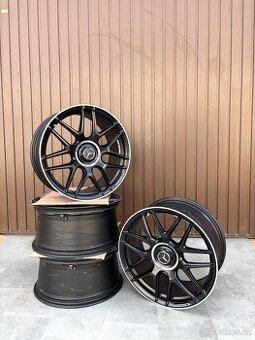 Mercedes R19 Cla45 CLA45s Mercedes AMG V-class