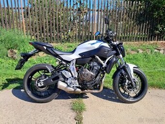 Yamaha MT-07 top stav