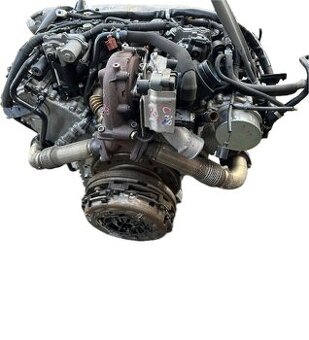 Kompletní motor 3,0 tdi 176kw CAPA 176t.km