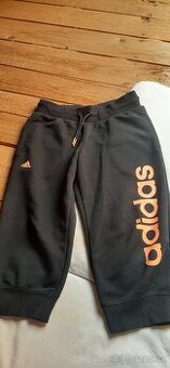 Adidas kraťasy 8 až 10 let, vel.140