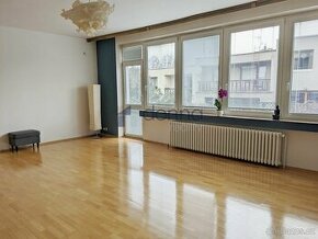 Pronájem řadového RD 5+1/L, 260m², pozemek 210m², ul. Nad Úp