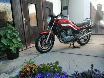 Yamaha XZ550