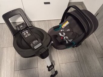 Autosedačka Britax + 360° otočná základna ISOFIX - TOP STAV