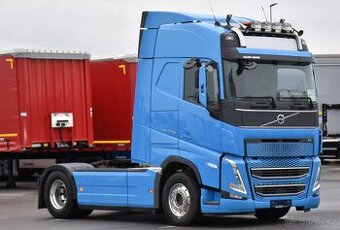 Volvo Tahač návěsu FH 500 2021