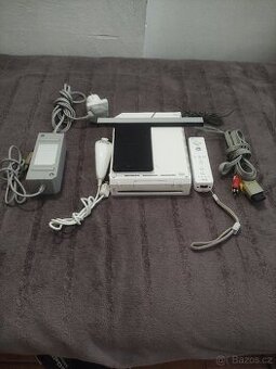 Nintendo Wii s externím HDD a nainstalovanými hrami