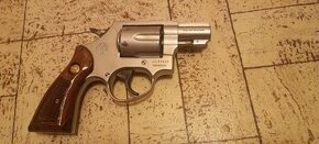 Revolver Taurus.