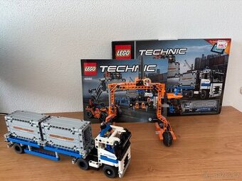 Prodám lego technic Container Yard