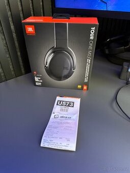 Sluchátka JBL one tour M2